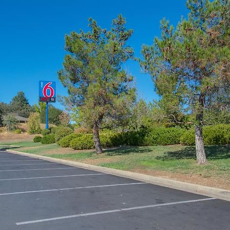 Motel 6-Redding, Ca - South Zewnętrze zdjęcie