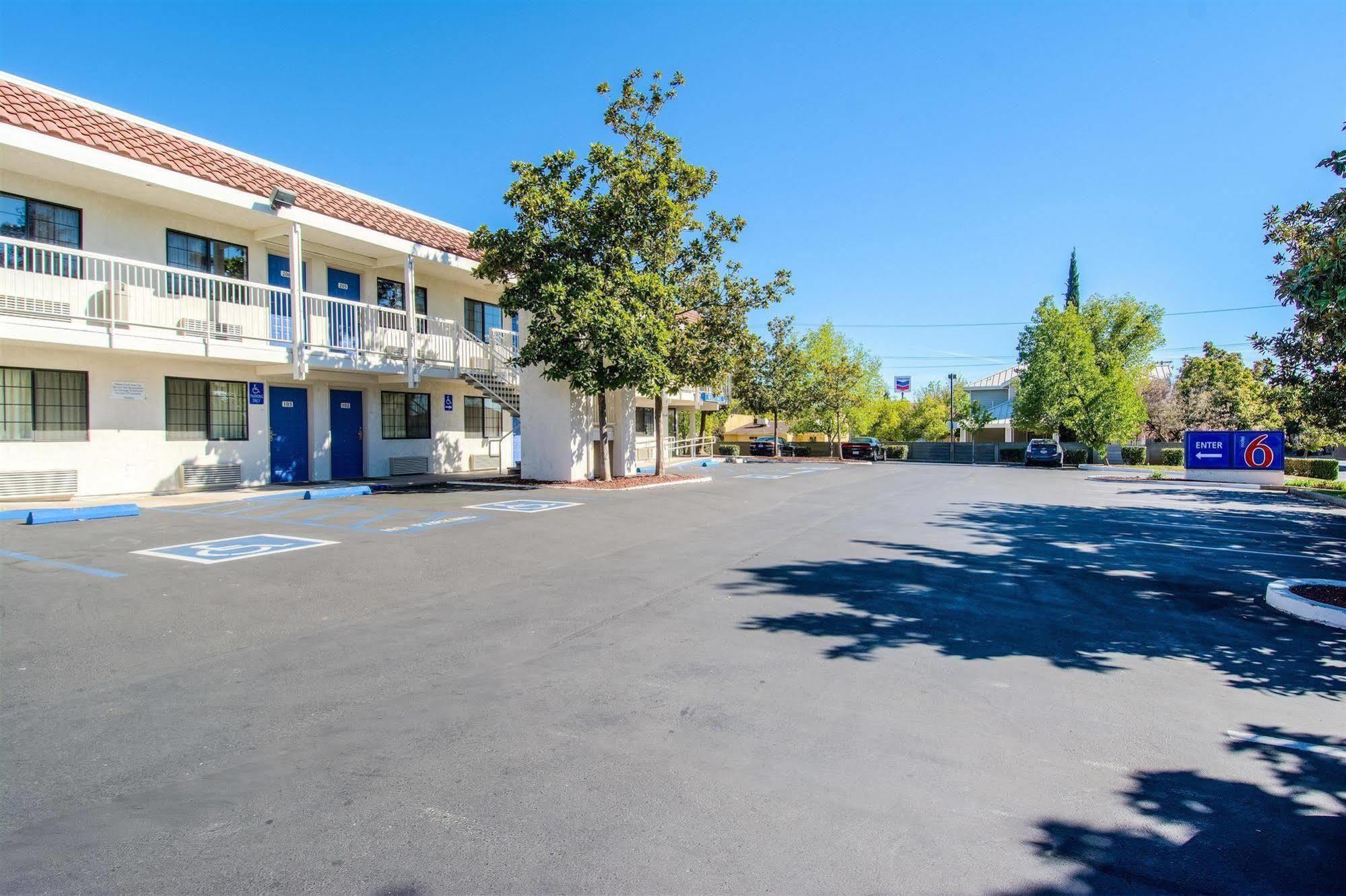 Motel 6-Redding, Ca - South Zewnętrze zdjęcie